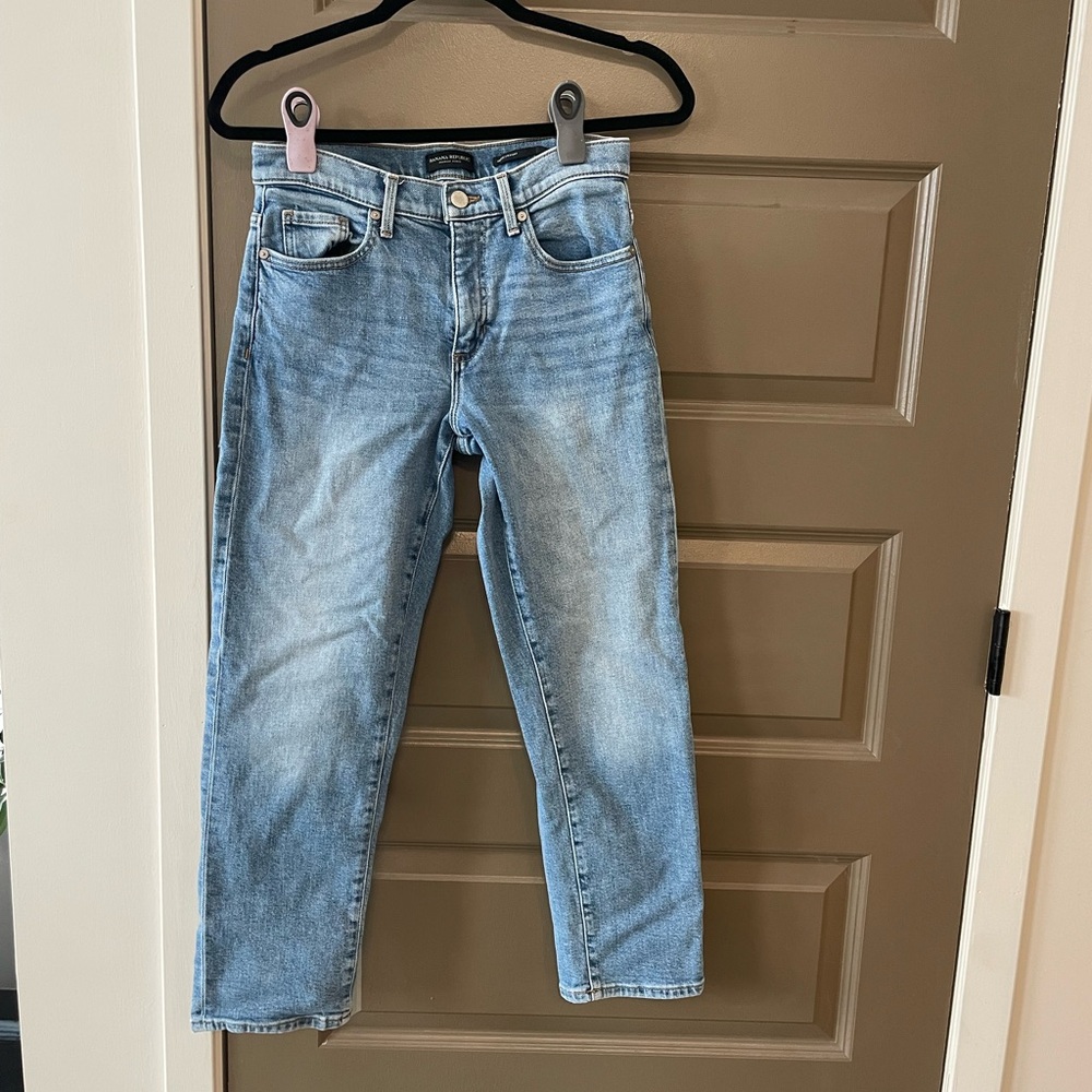 Banana Republic Mid Rise Straight Jean